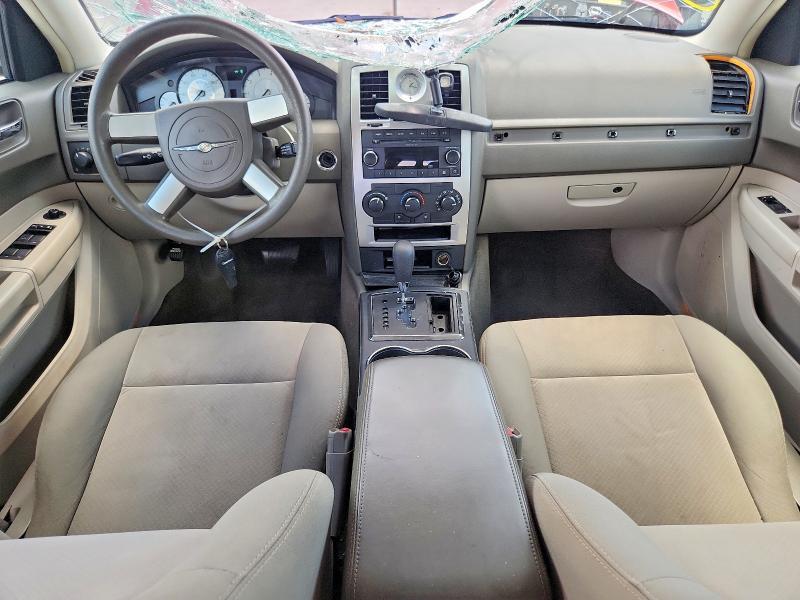2009 CHRYSLER 300 LX — Фото 8 из 12