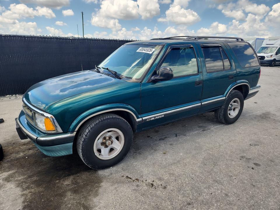 1997 CHEVROLET BLAZER 1GNCS13W0V2195131