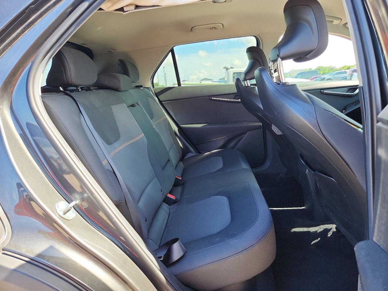 2026 KIA NIRO LX — Фото 10 из 12