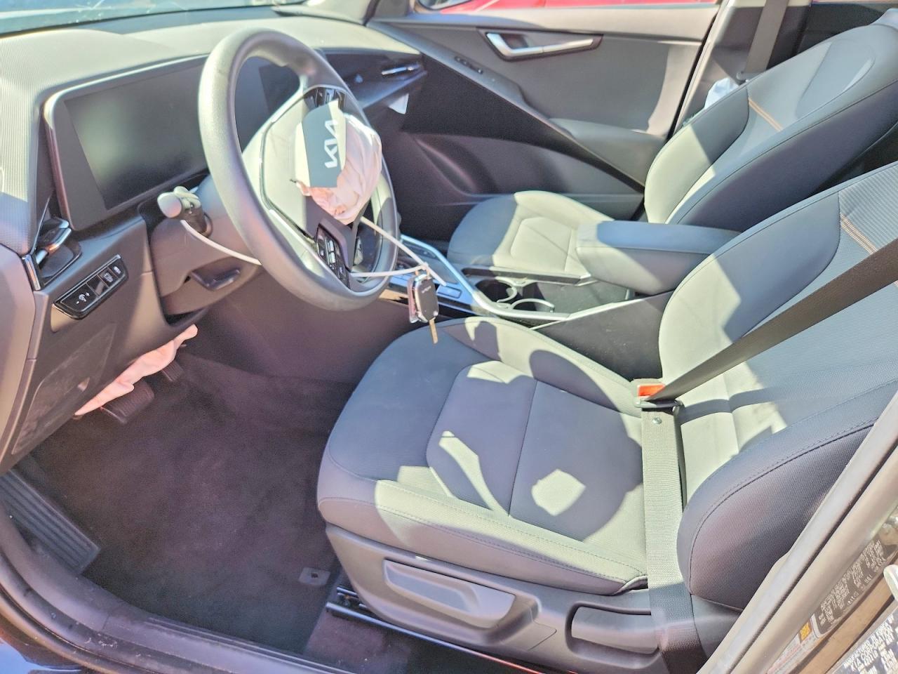 2026 KIA NIRO LX — Фото 7 из 12