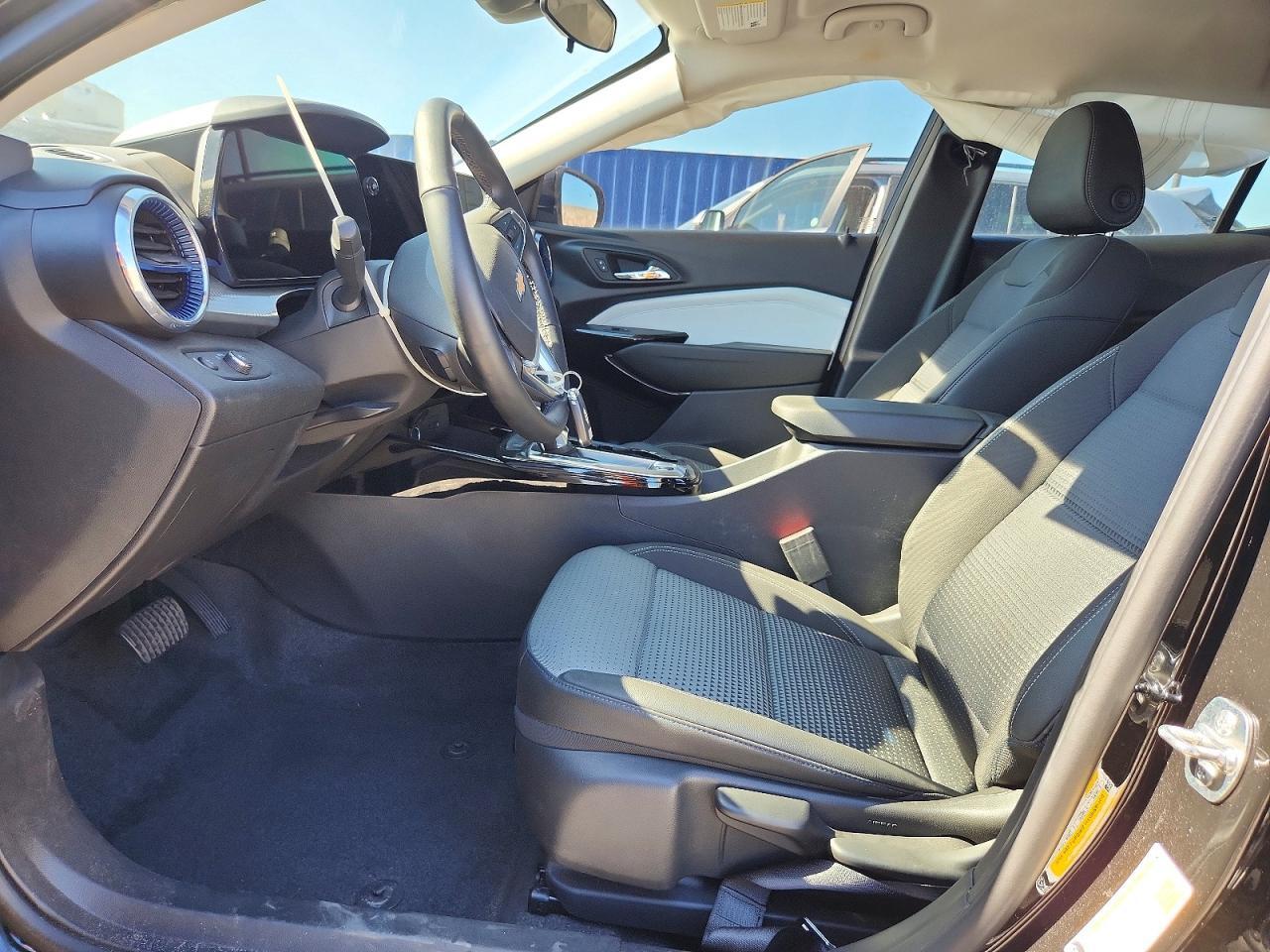 2026 CHEVROLET TRAX 1LT — Фото 7 из 13