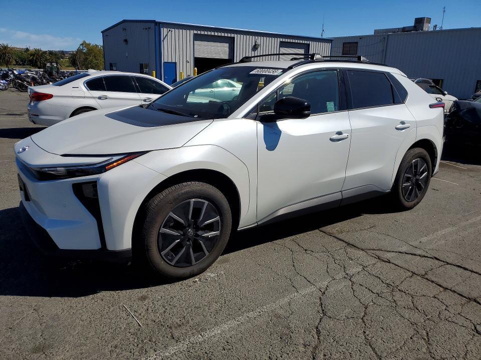 2026 TOYOTA BZ JTMBCAEB0TJ009005