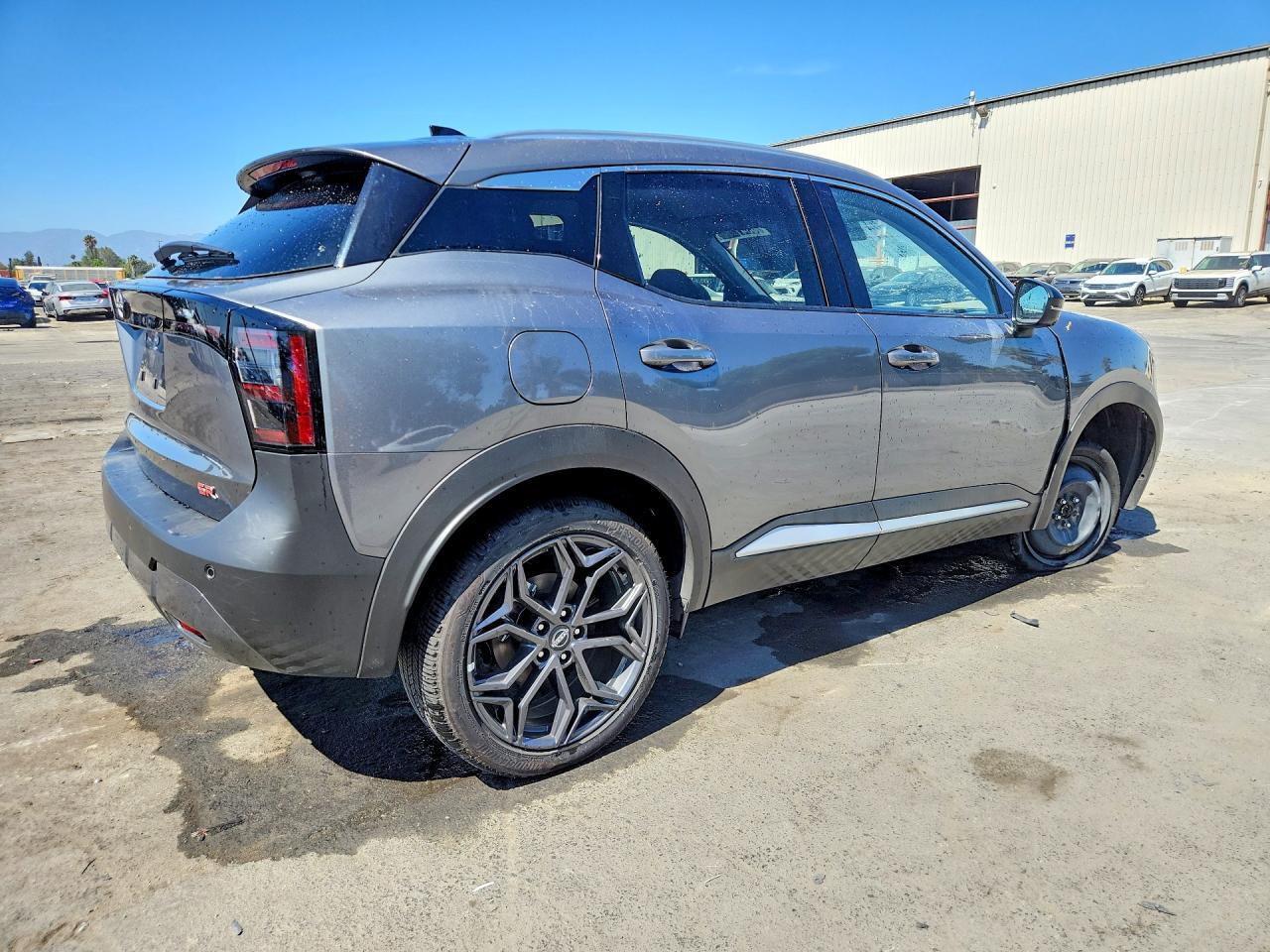 2026 NISSAN KICKS SR — Фото 3 из 13