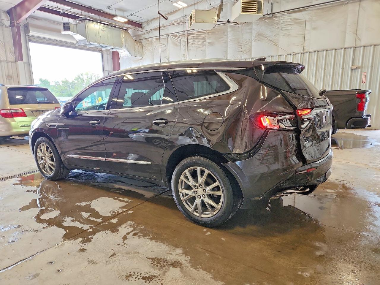 2018 BUICK ENCLAVE PREMIUM — Фото 2 из 12