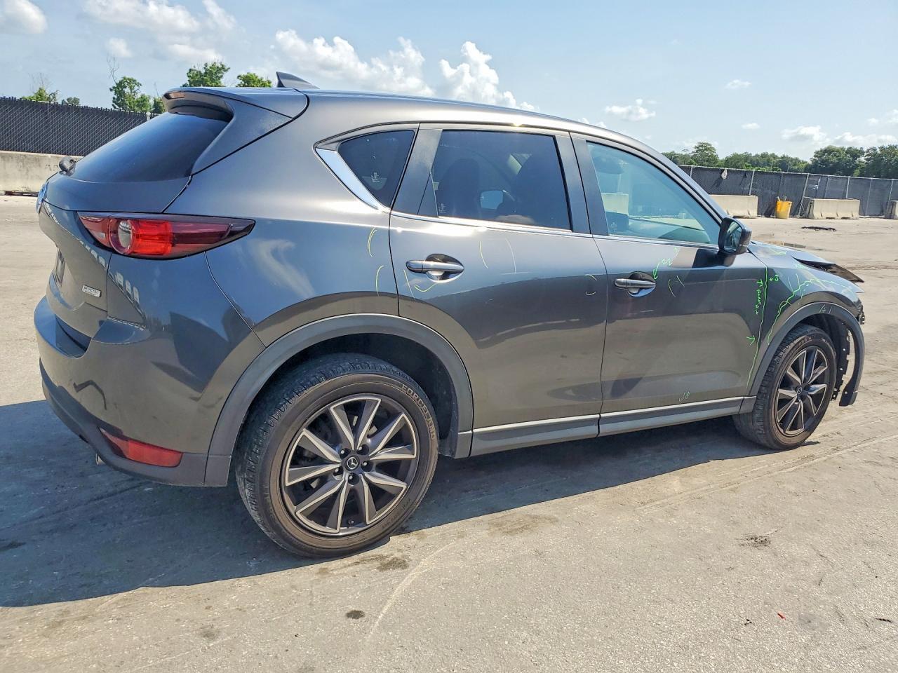 2018 MAZDA CX-5 TOURING — Фото 3 из 14