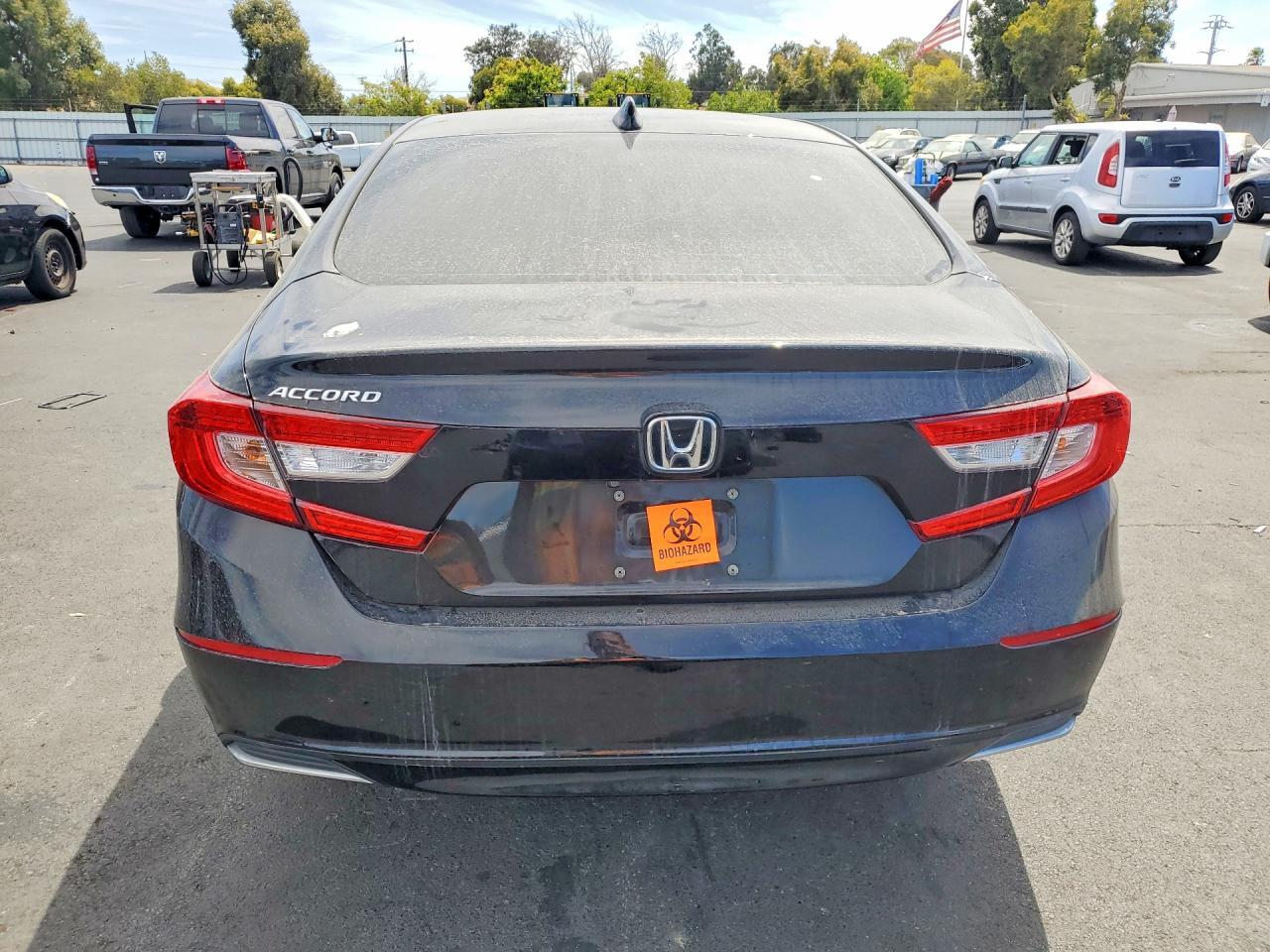 2018 HONDA ACCORD LX — Фото 6 из 12