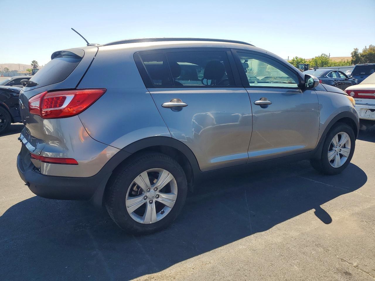 KNDPB3A21D7516763 2013 KIA SPORTAGE photo no. 3