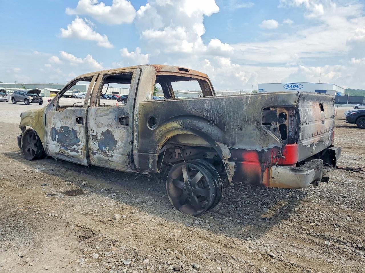 1FTFW1CF6CKD84096 2012 FORD F150 photo no. 2