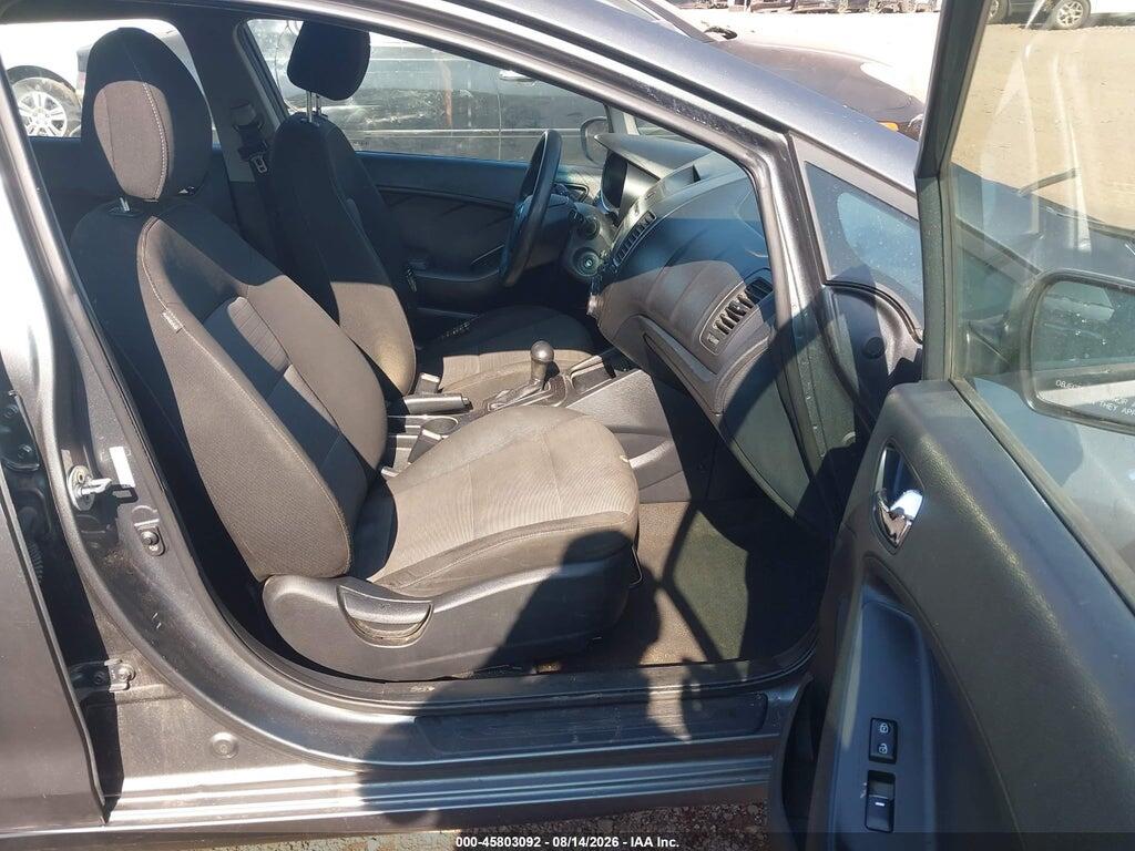 KNAFK5A82G5573546 2016 KIA FORTE photo no. 5