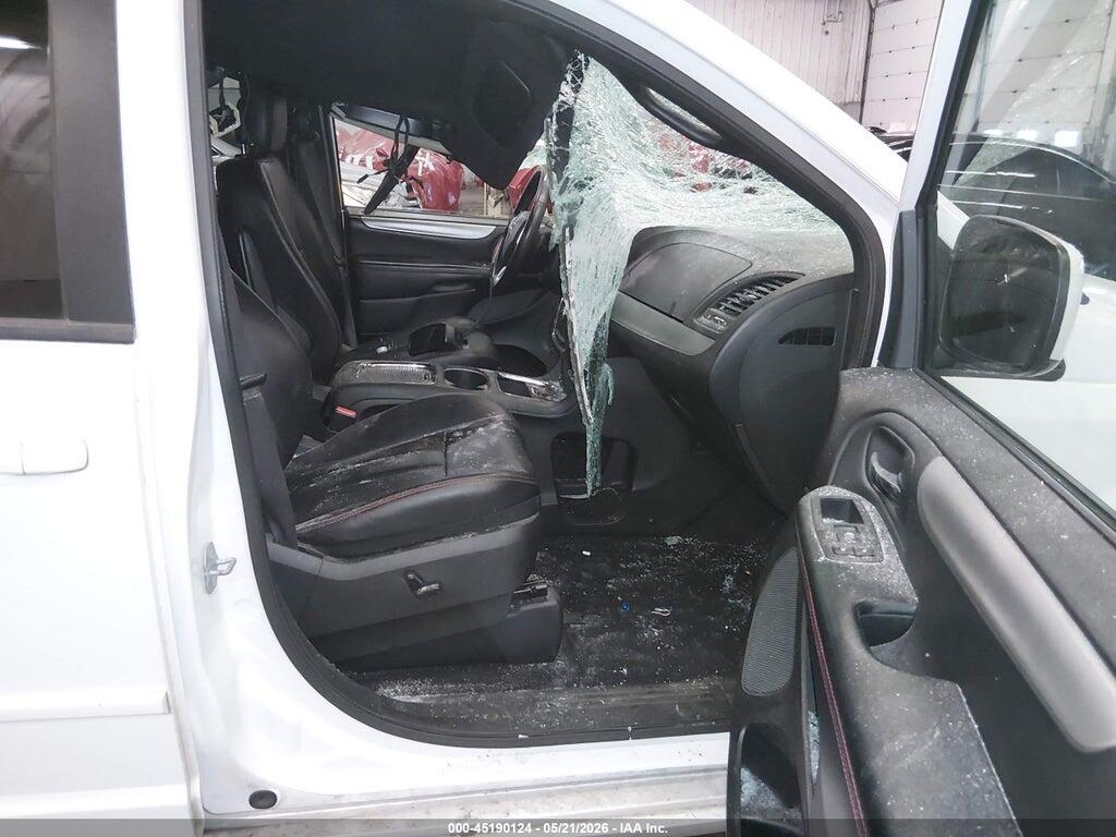 2C4RDGEG8HR858070 2017 DODGE GRAND CARAVAN photo no. 5