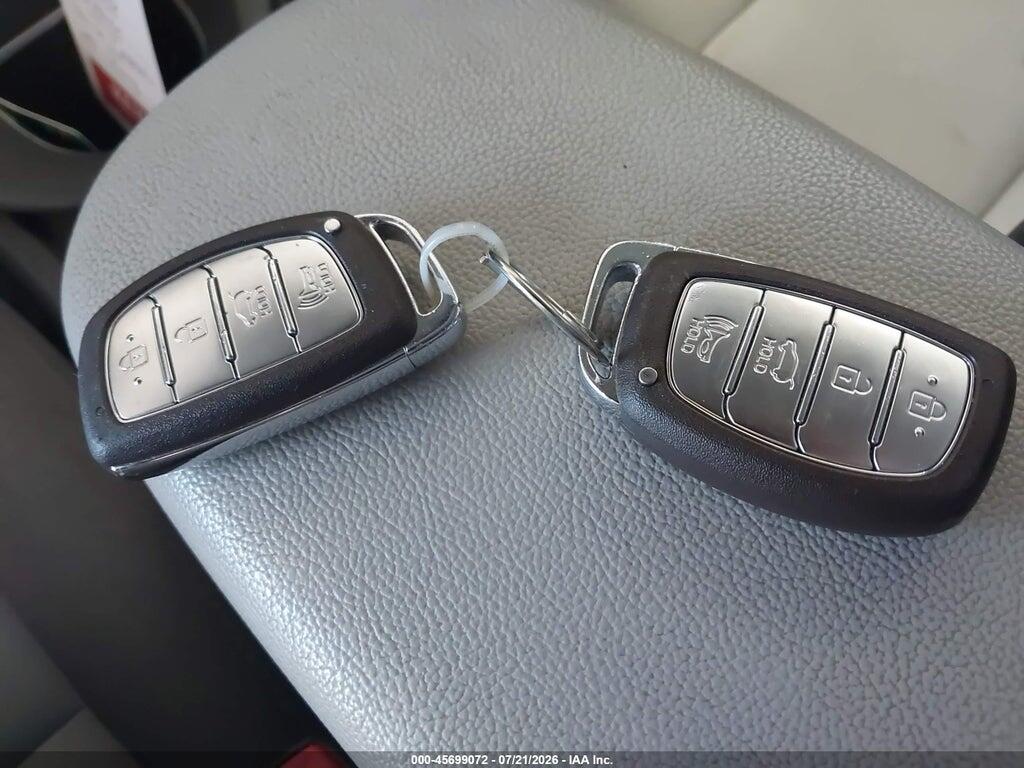 KMHC65LC2LU233501 2020 HYUNDAI IONIQ HYBRID photo no. 11
