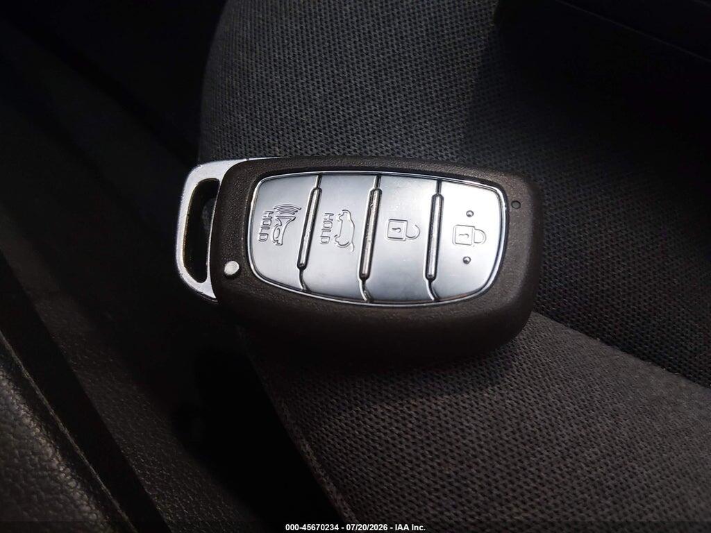 KMHC65LC2LU220280 2020 HYUNDAI IONIQ HYBRID photo no. 11