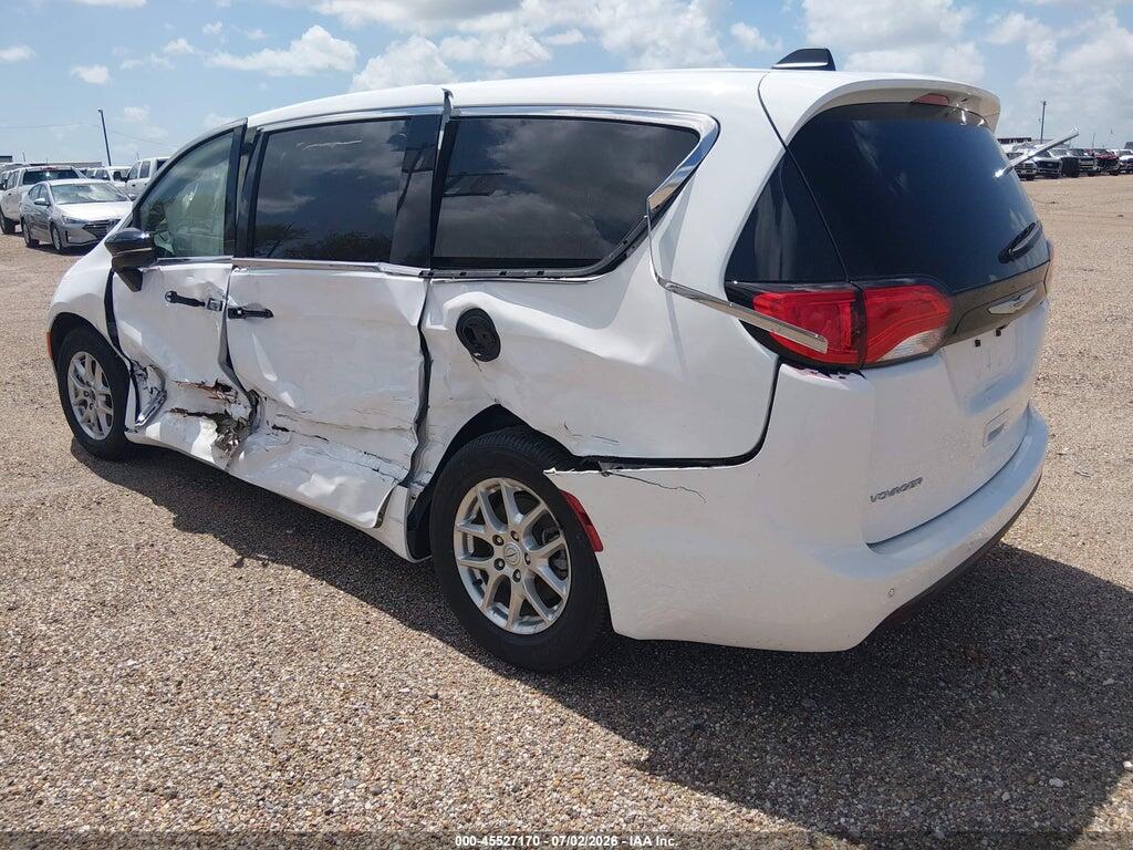 2C4RC1CG7TR161307 2026 CHRYSLER VOYAGER photo no. 3
