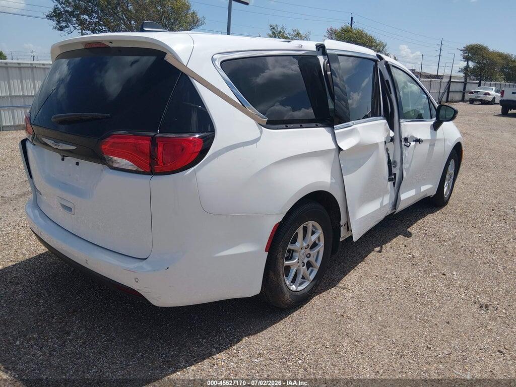 2C4RC1CG7TR161307 2026 CHRYSLER VOYAGER photo no. 4