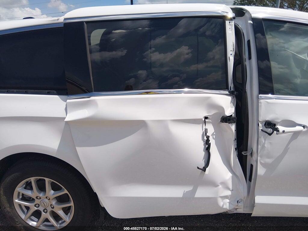 2C4RC1CG7TR161307 2026 CHRYSLER VOYAGER photo no. 8