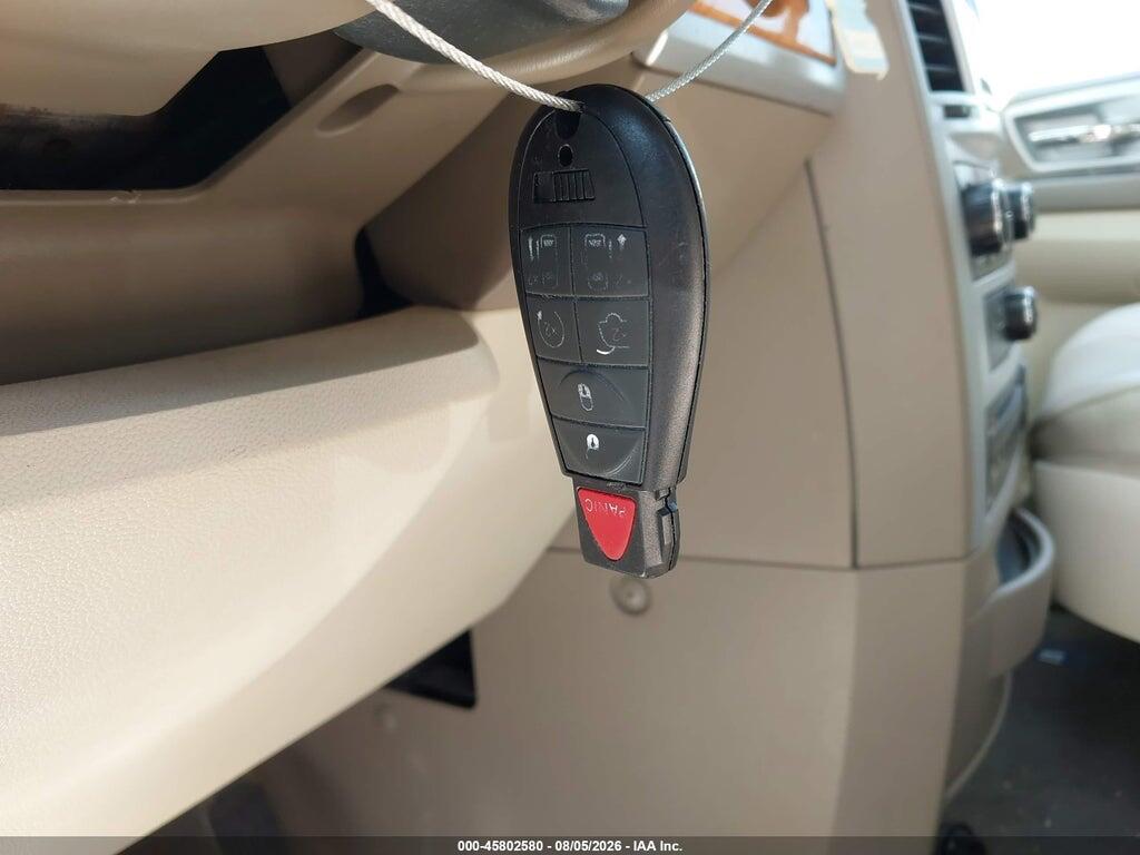2A4RR6DX3AR398085 2010 CHRYSLER TOWN & COUNTRY photo no. 11