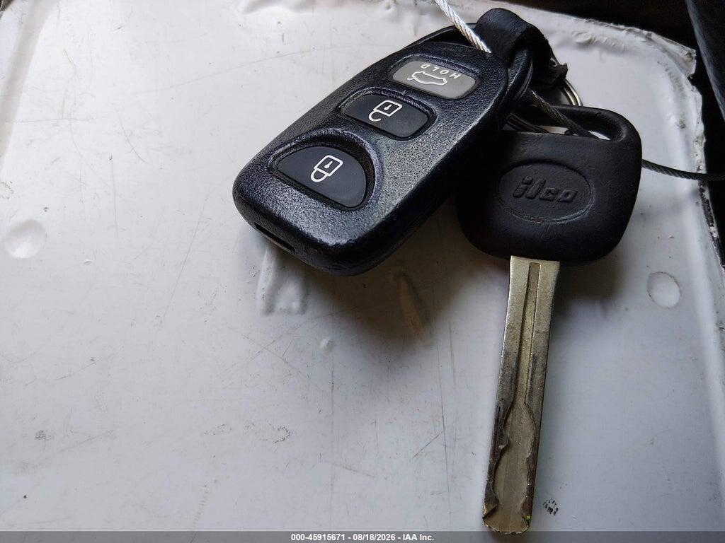 KNAGM4A72B5175648 2011 KIA OPTIMA photo no. 11