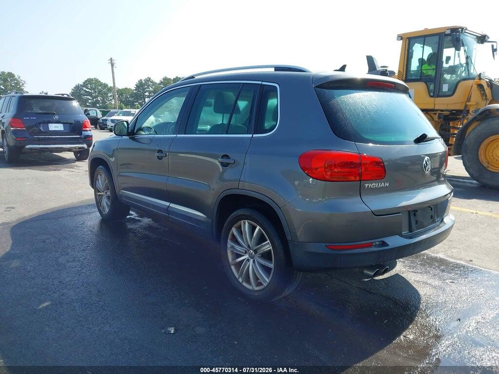 WVGAV3AX0DW587544 2013 VOLKSWAGEN TIGUAN photo no. 3