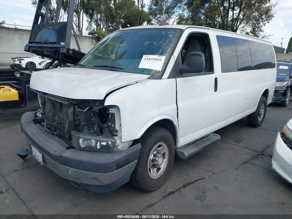 1GAZGPFG7K1140651 2019 CHEVROLET EXPRESS 3500 photo no. 2