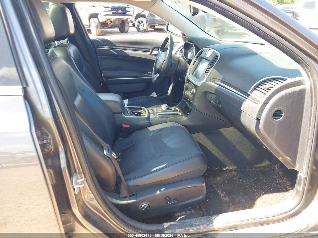 2C3CCAAG6GH206620 2016 CHRYSLER 300 photo no. 5