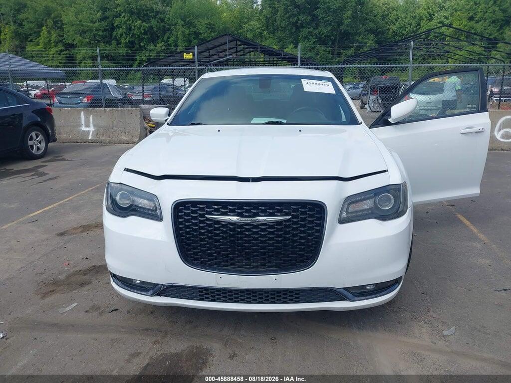 2C3CCAGG1JH267842 2018 CHRYSLER 300 photo no. 6