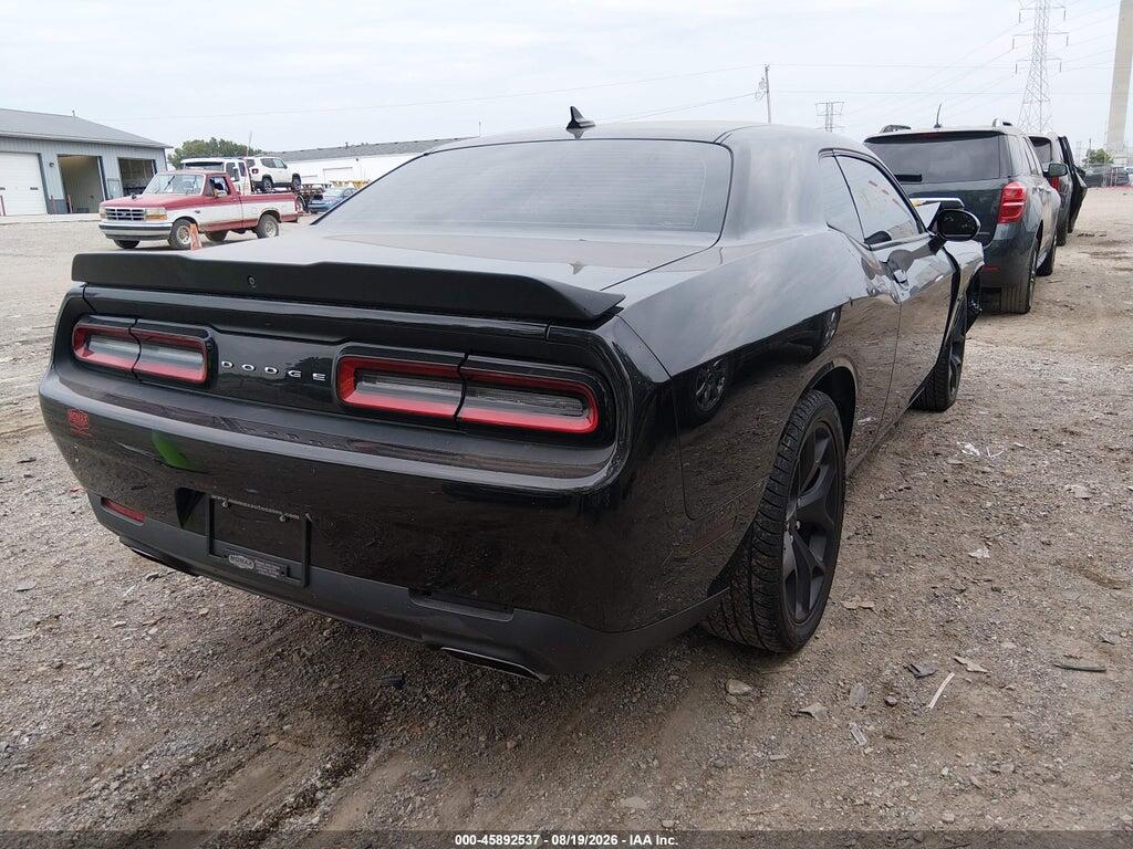 2C3CDZBT0HH604849 2017 DODGE CHALLENGER photo no. 4