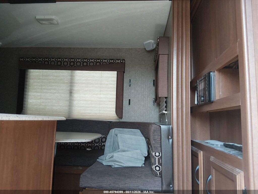 5ZT2FENB9EA013361 2014 COACHMEN FREEDOM EXPRESS 236B photo no. 5