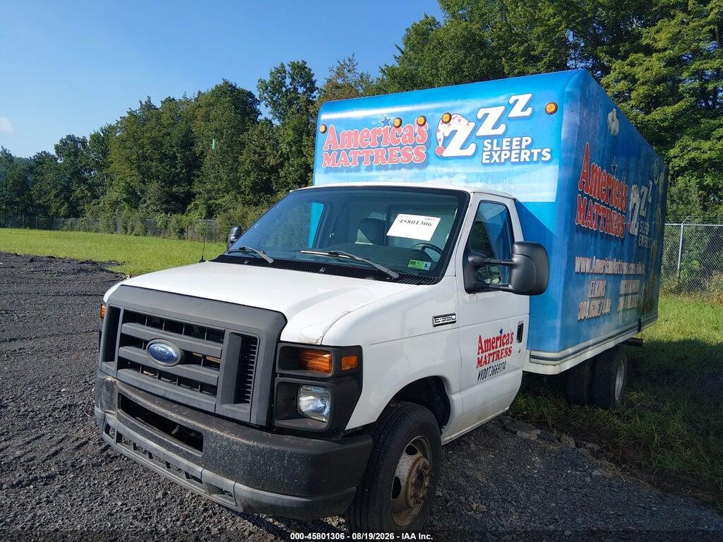 1FDWE3FS8HDC20993 2017 FORD E-350 CUTAWAY photo no. 2