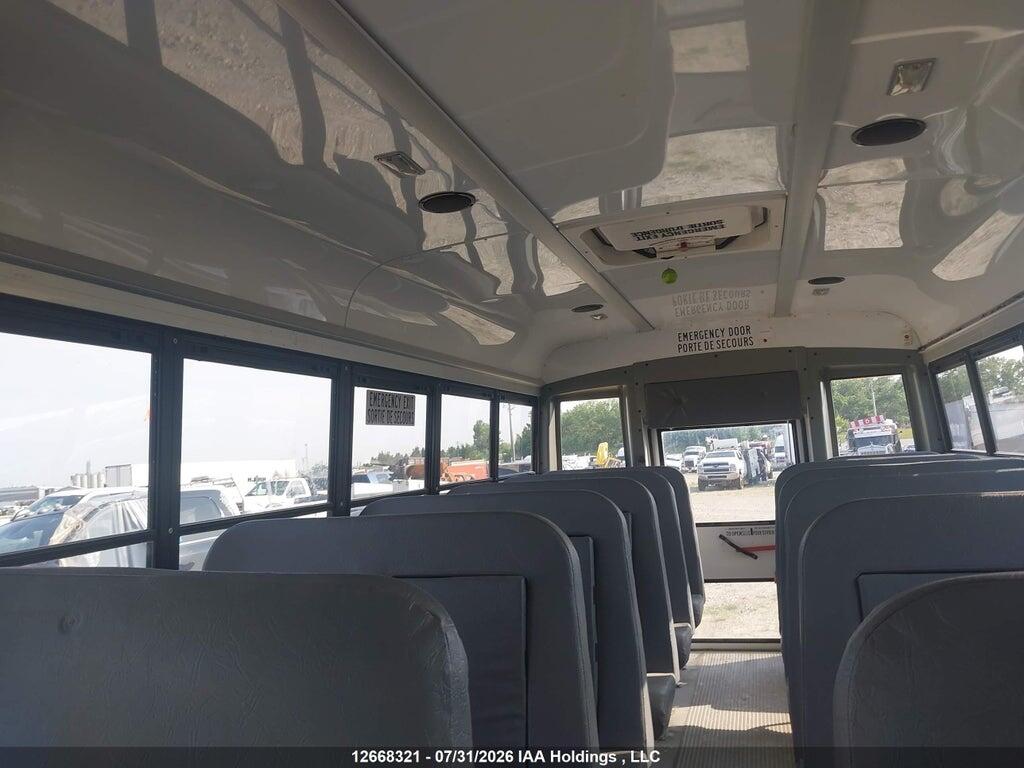 1FDFE4FSXJDC32686 2018 FORD ECONOLINE photo no. 8