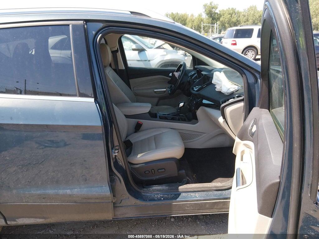 1FMCU9J99KUA63530 2019 FORD ESCAPE photo no. 5