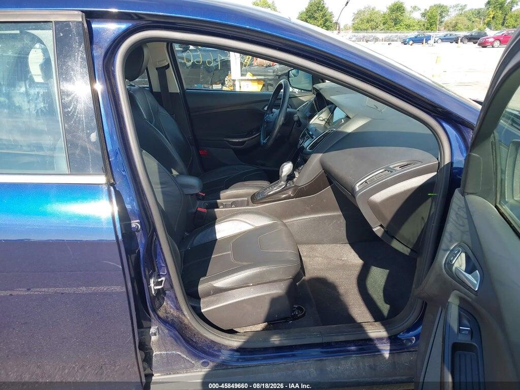 1FADP3J23HL219212 2017 FORD FOCUS photo no. 5