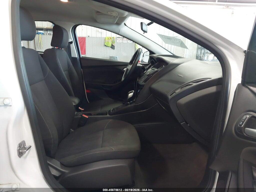 1FADP3F2XGL329410 2016 FORD FOCUS photo no. 5