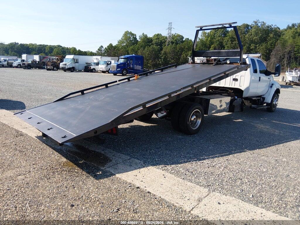 3FRNX6FC7FV723479 2015 FORD F-650 photo no. 4