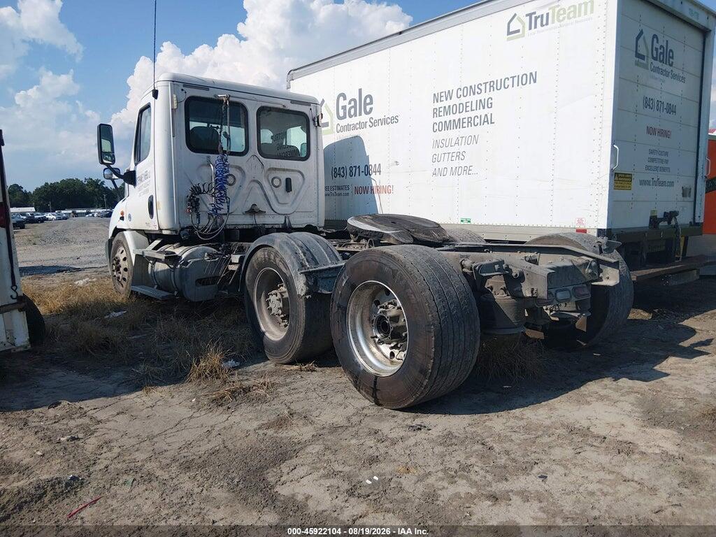 1FUJGBDV4LLLT8546 2020 FREIGHTLINER CASCADIA 113 photo no. 3