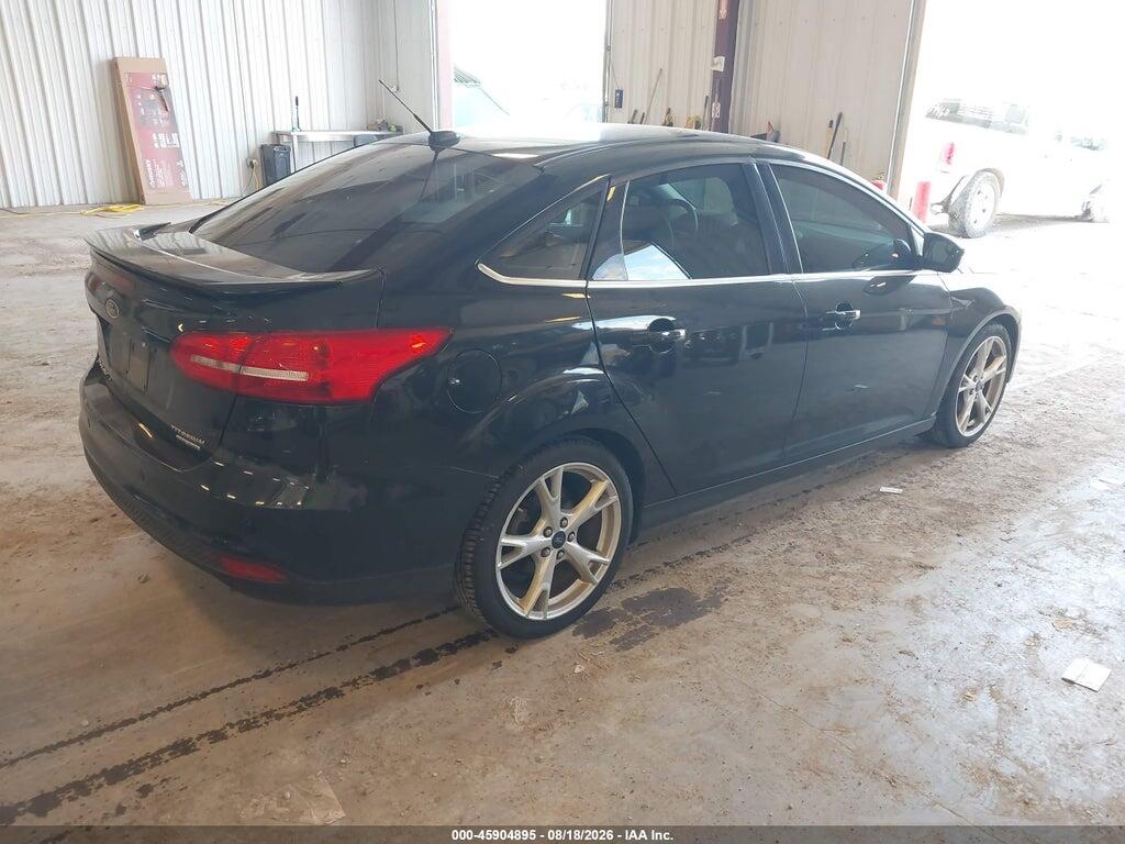 1FADP3J22FL327561 2015 FORD FOCUS photo no. 4
