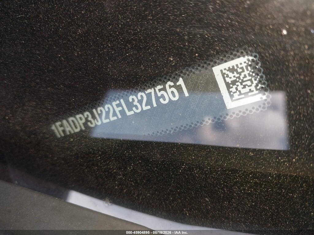 1FADP3J22FL327561 2015 FORD FOCUS photo no. 9