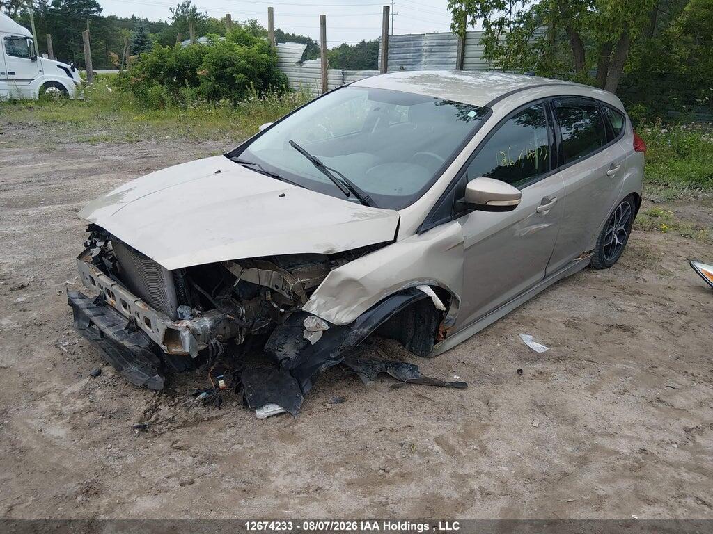 1FADP3K29FL359812 2015 FORD FOCUS photo no. 2