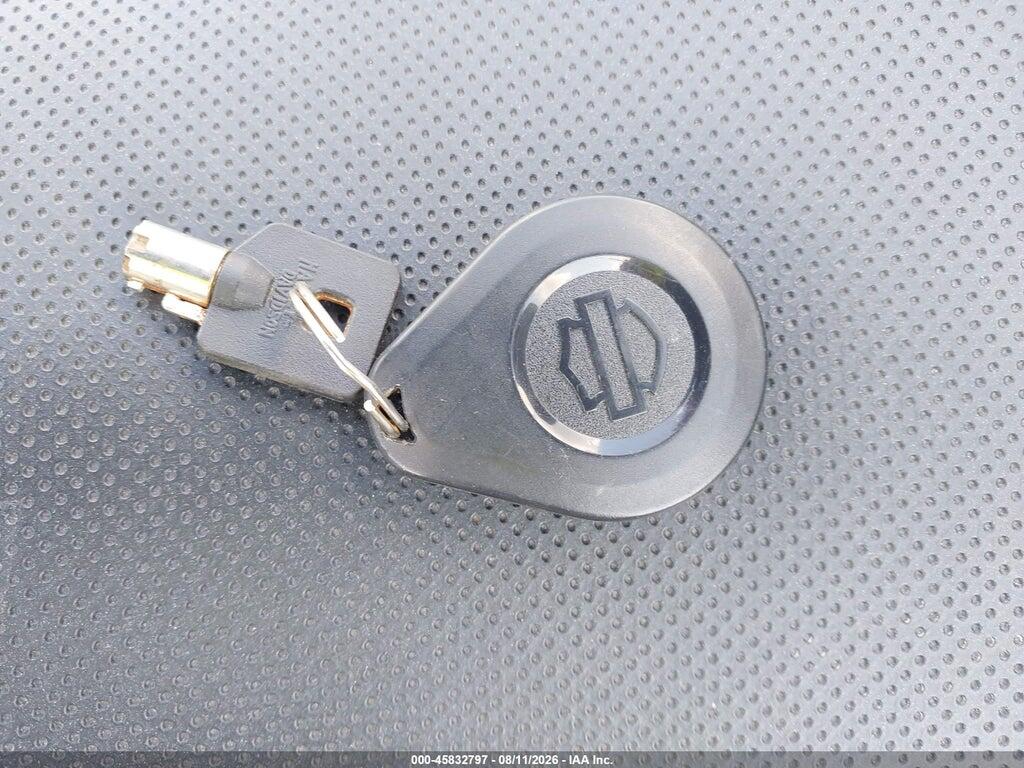 1HD1KED36JB656014 2018 HARLEY-DAVIDSON FLHTK photo no. 11