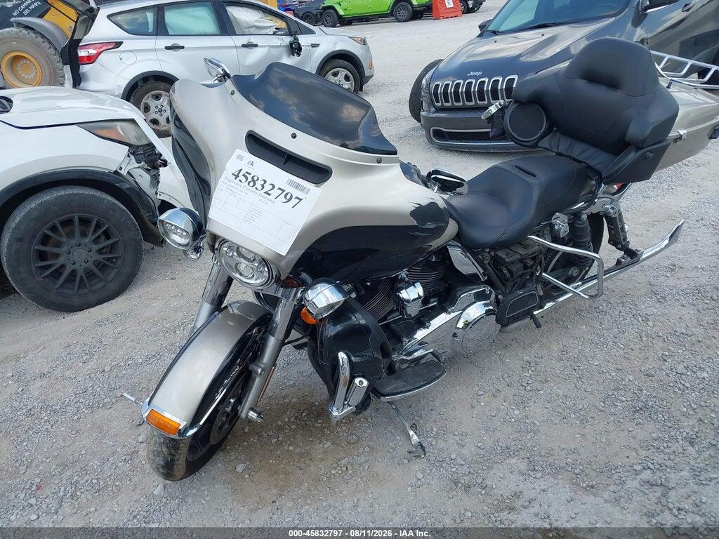 1HD1KED36JB656014 2018 HARLEY-DAVIDSON FLHTK photo no. 2