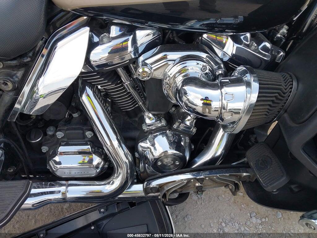 1HD1KED36JB656014 2018 HARLEY-DAVIDSON FLHTK photo no. 8