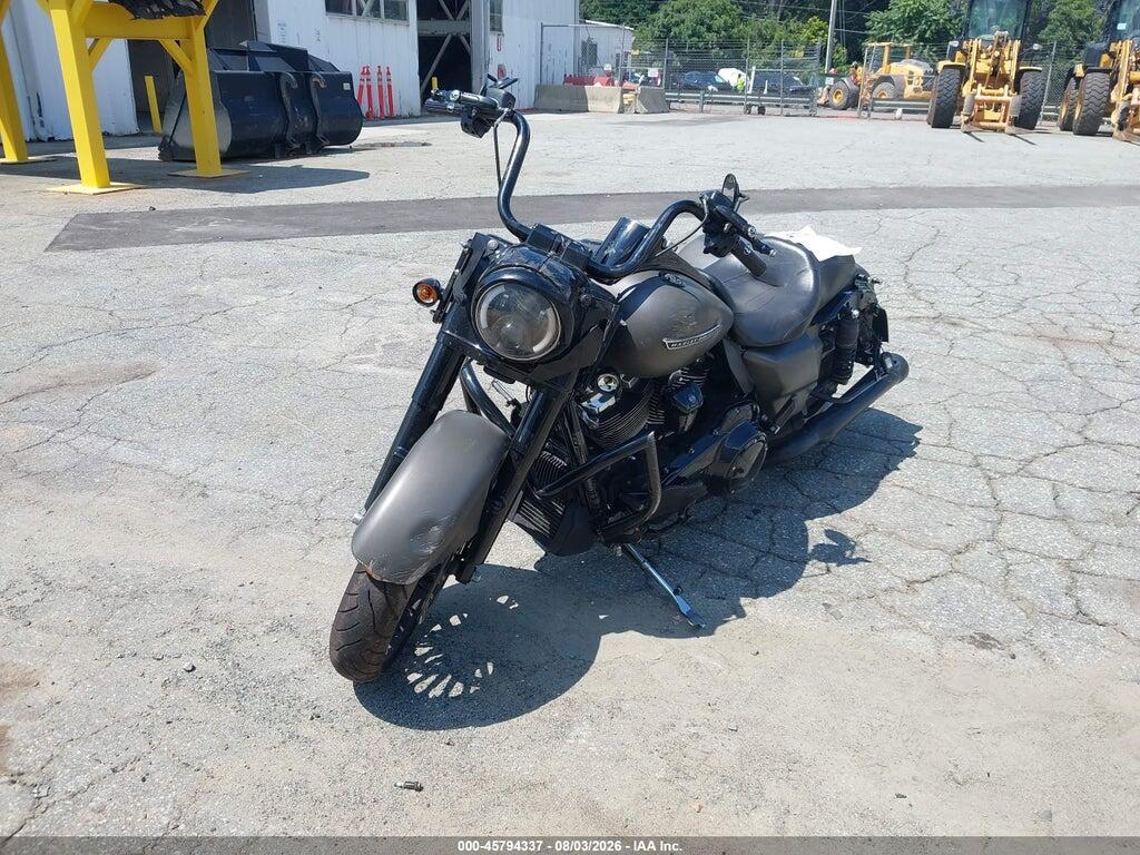 1HD1KVC13JB649165 2018 HARLEY-DAVIDSON FLHRXS photo no. 2