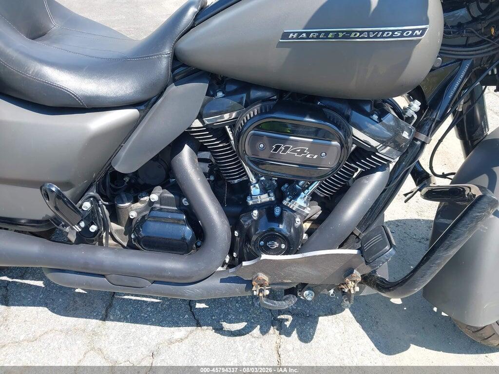 1HD1KVC13JB649165 2018 HARLEY-DAVIDSON FLHRXS photo no. 8