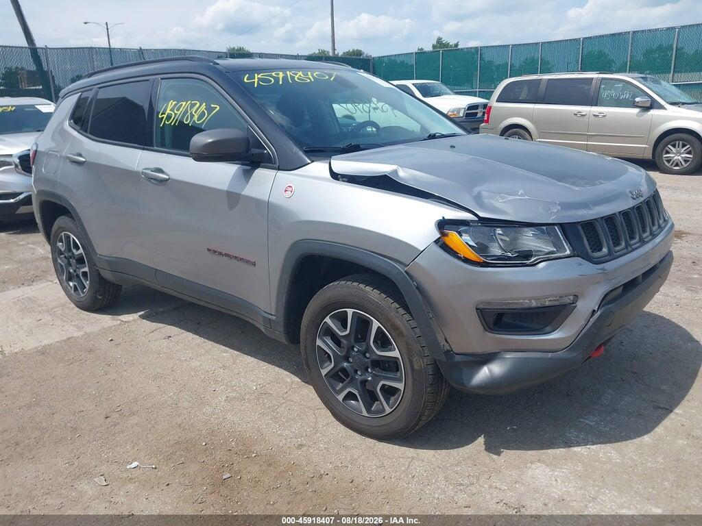 3C4NJDDB5KT671742 2019 JEEP COMPASS photo no. 1