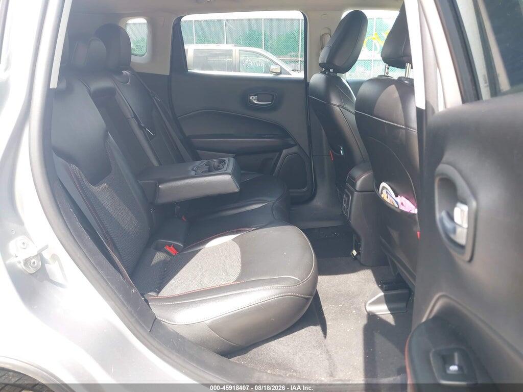3C4NJDDB5KT671742 2019 JEEP COMPASS photo no. 8