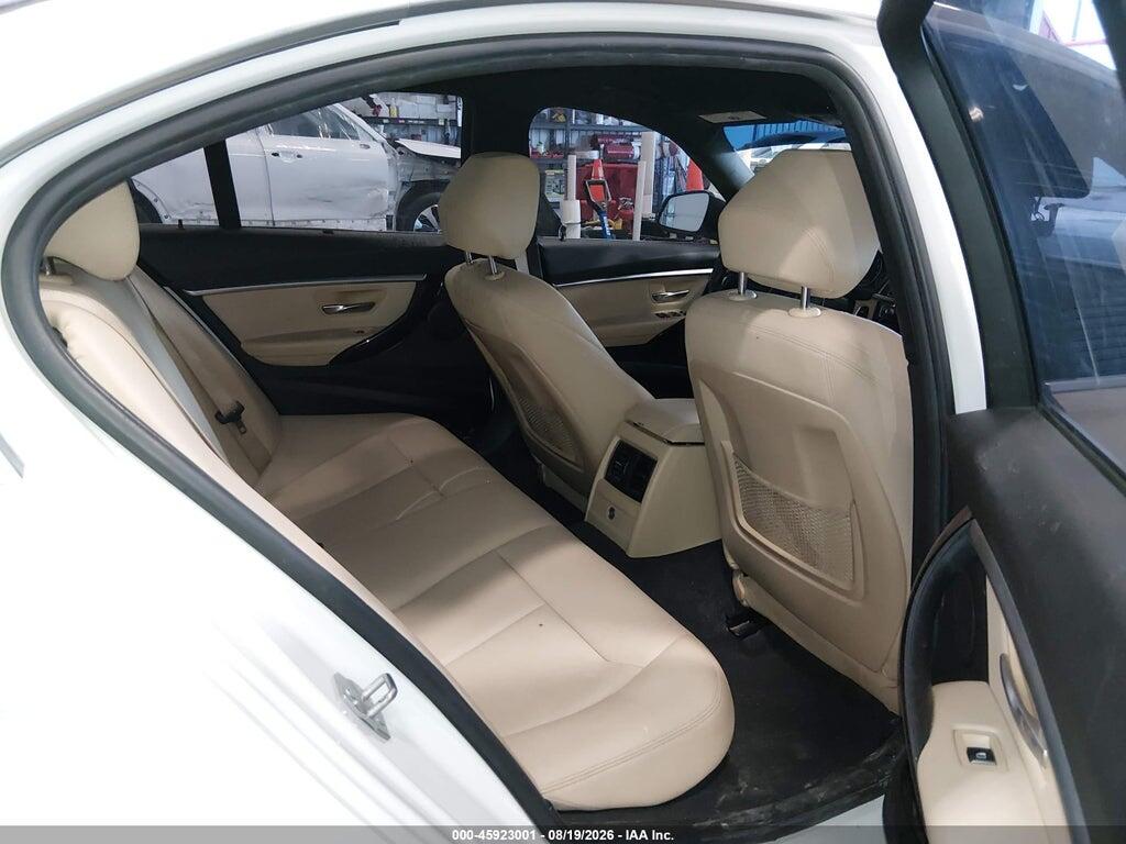 WBA8D9G54JNU70028 2018 BMW 330I photo no. 8