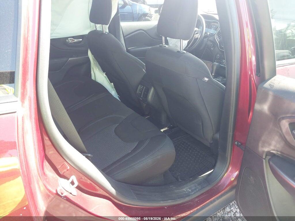 1C4PJLCB8KD487759 2019 JEEP CHEROKEE photo no. 8