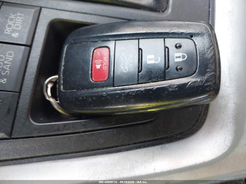 2T3P1RFV4KC004121 2019 TOYOTA RAV4 photo no. 11