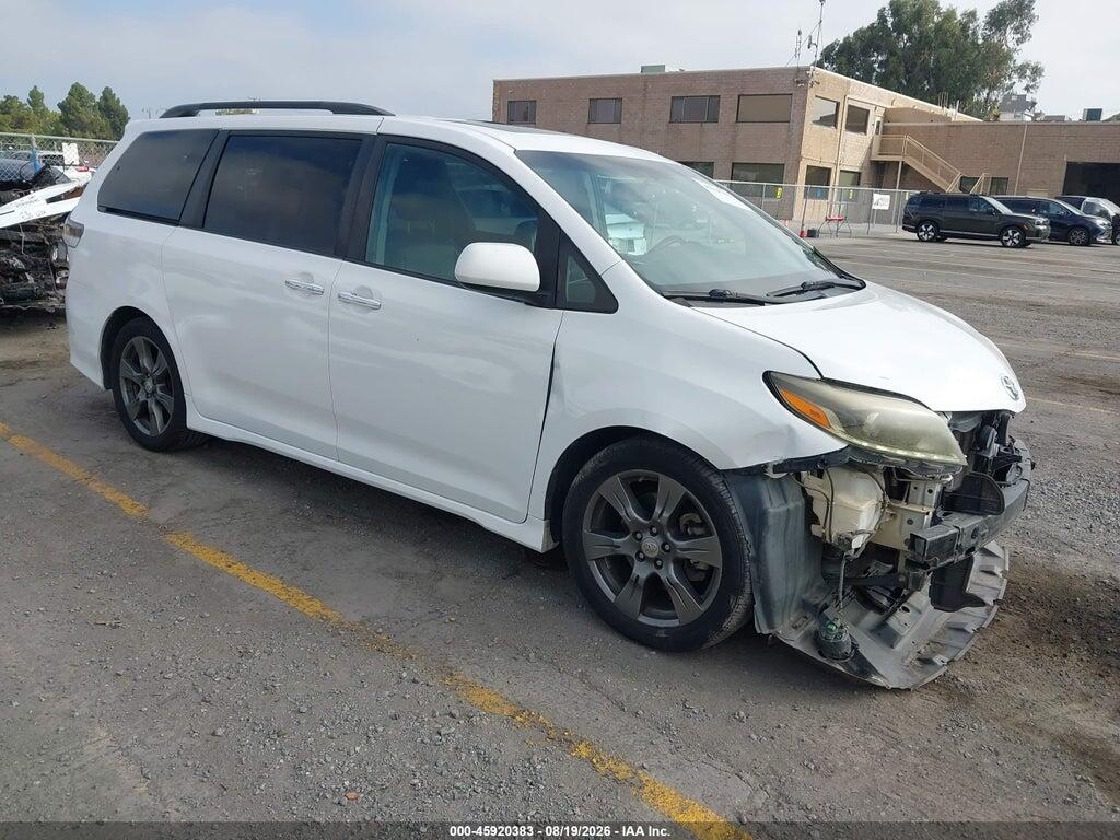 5TDXZ3DC2HS880668 2017 TOYOTA SIENNA photo no. 1
