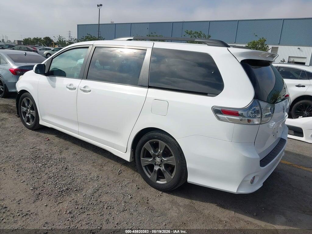 5TDXZ3DC2HS880668 2017 TOYOTA SIENNA photo no. 3