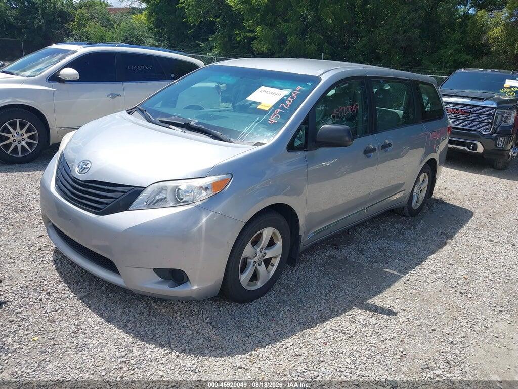 5TDZZ3DC7HS871294 2017 TOYOTA SIENNA photo no. 2